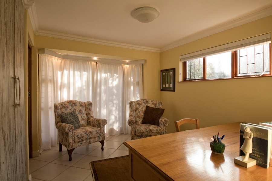5 Bedroom Property for Sale in Outeniqua Strand Western Cape